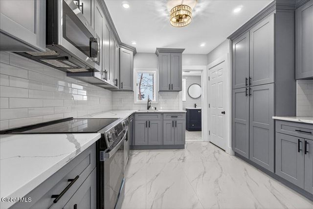 45 Lorraine Avenue, Schenectady, NY 12304