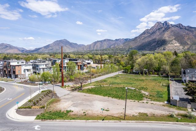 1990 E ARBOR LN, Holladay, UT 84117