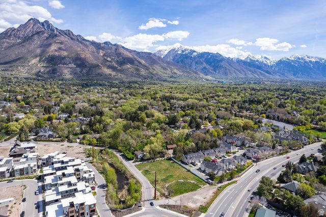 1990 E ARBOR LN, Holladay, UT 84117