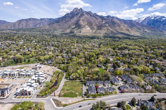 1990 E ARBOR LN, Holladay, UT 84117