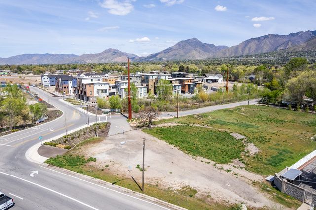1990 E ARBOR LN, Holladay, UT 84117