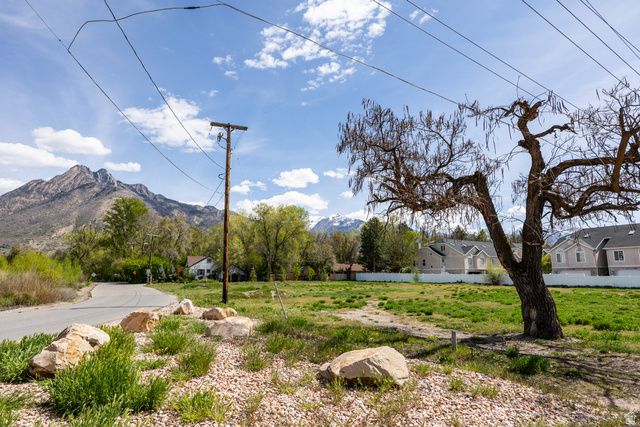1990 E ARBOR LN, Holladay, UT 84117