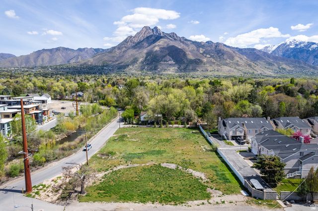 1990 E ARBOR LN, Holladay, UT 84117