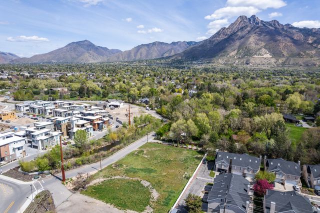 1990 E ARBOR LN, Holladay, UT 84117