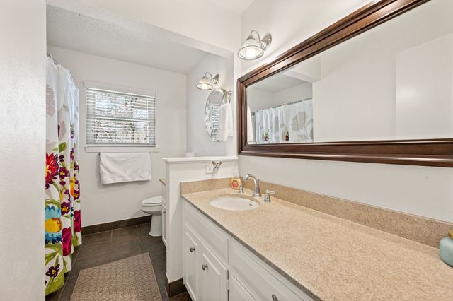 3905 Shady Creek Drive, Euless, TX 76040