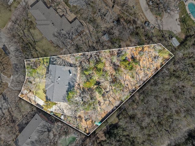 3905 Shady Creek Drive, Euless, TX 76040