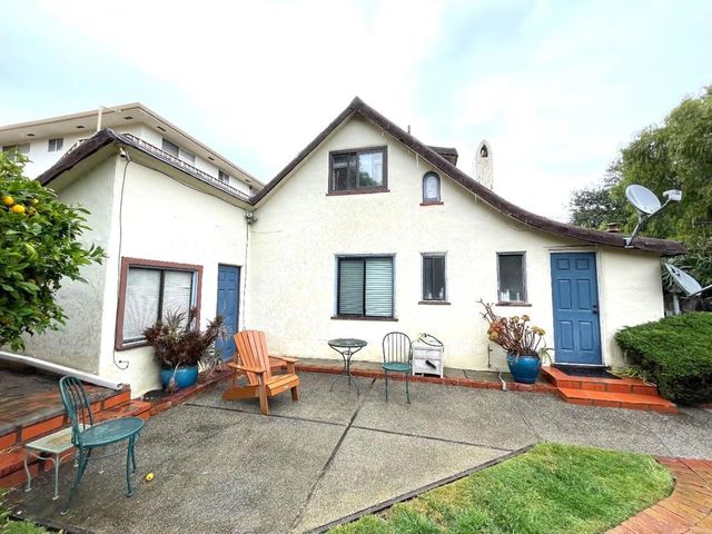 W Franklin Street, Monterey, CA 93940