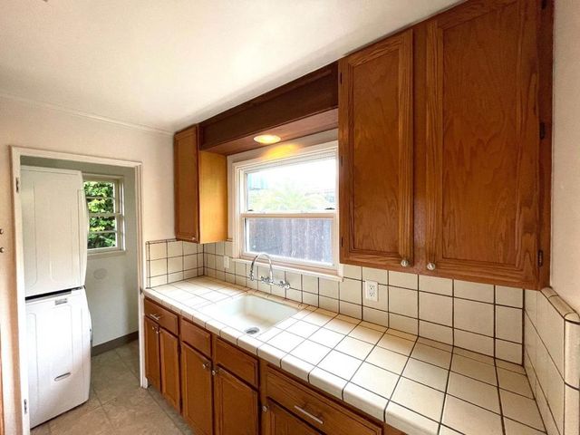W Franklin Street, Monterey, CA 93940