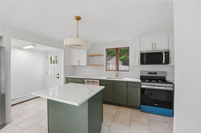 59 Central Avenue, North Providence, RI 02911