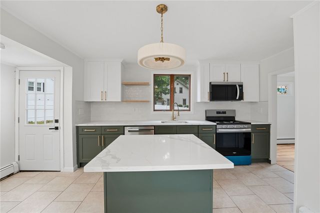 59 Central Avenue, North Providence, RI 02911