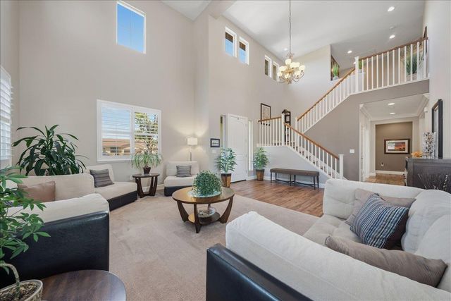 433 Rockcliff Ct, Roseville, CA 95747