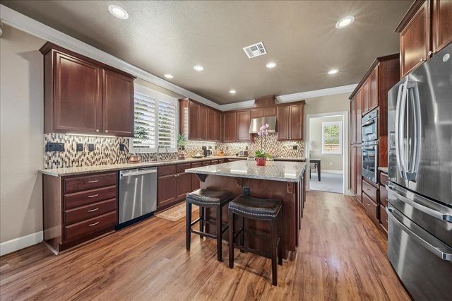 433 Rockcliff Ct, Roseville, CA 95747