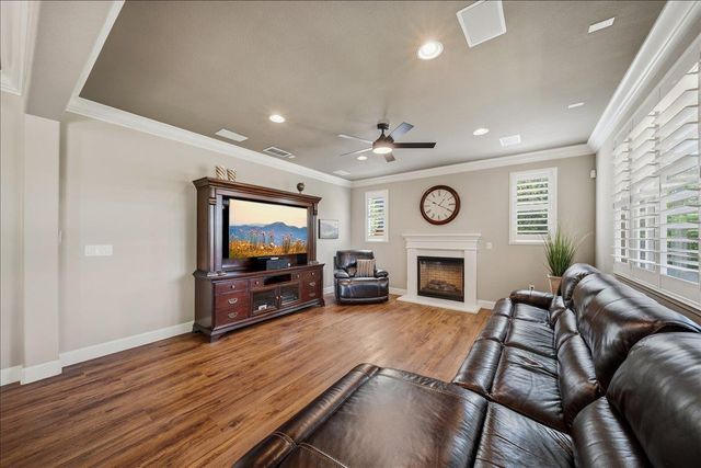 433 Rockcliff Ct, Roseville, CA 95747