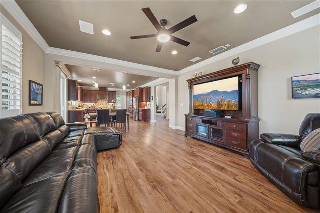 433 Rockcliff Ct, Roseville, CA 95747