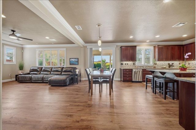 433 Rockcliff Ct, Roseville, CA 95747