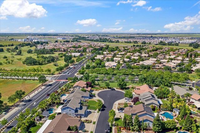 433 Rockcliff Ct, Roseville, CA 95747