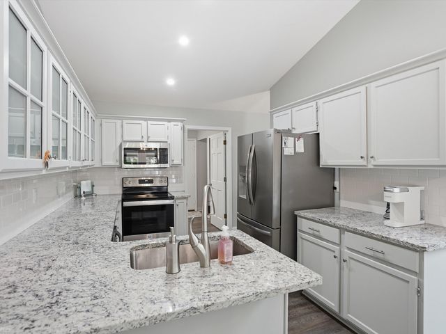 19020 Carmelo Drive, Clinton Twp, MI 48038