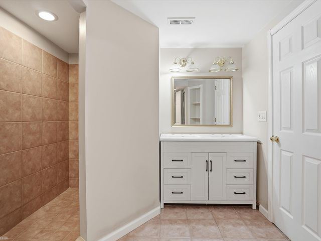 19020 Carmelo Drive, Clinton Twp, MI 48038