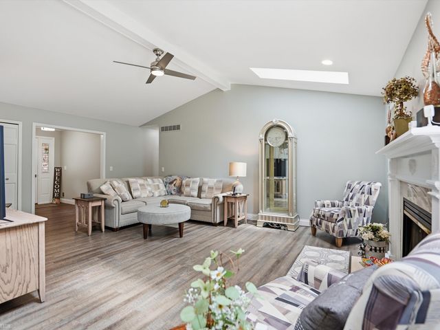 19020 Carmelo Drive, Clinton Twp, MI 48038