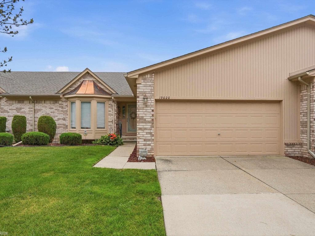 19020 Carmelo Drive, Clinton Twp, MI 48038
