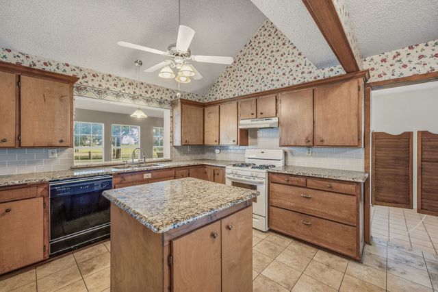 1001 Highway 587, De Leon, TX 76444
