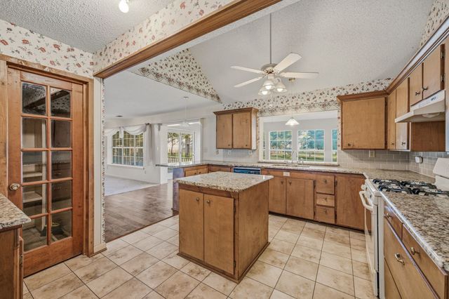 1001 Highway 587, De Leon, TX 76444