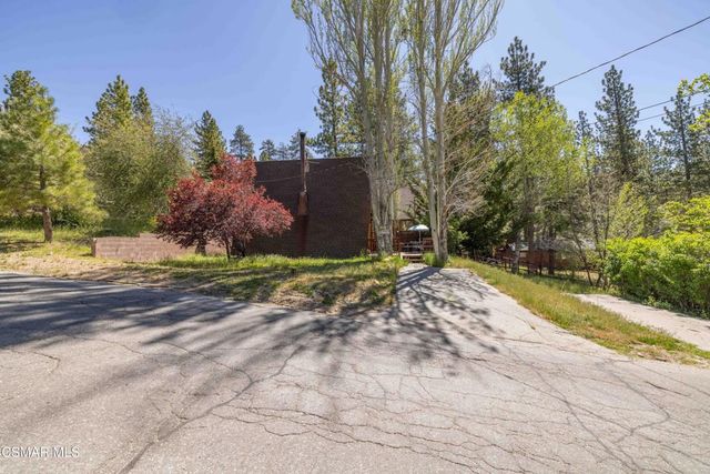 641 Silver Tip Drive, Big Bear, CA 92315
