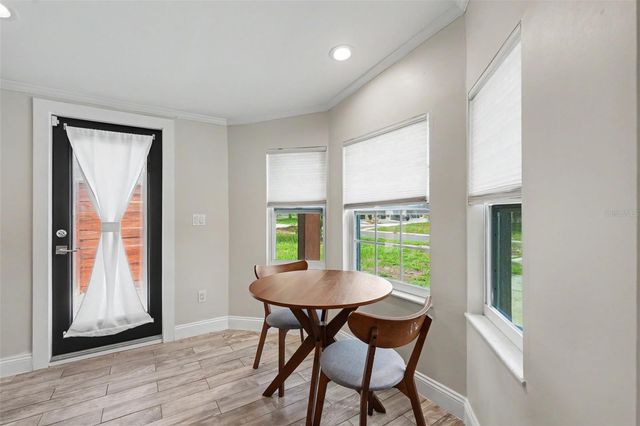 860 86TH AVENUE N, St Petersburg, FL 33702