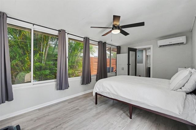 860 86TH AVENUE N, St Petersburg, FL 33702