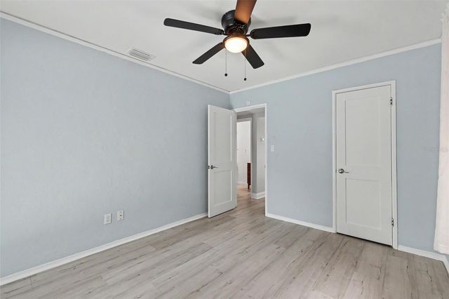 860 86TH AVENUE N, St Petersburg, FL 33702
