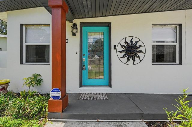 860 86TH AVENUE N, St Petersburg, FL 33702