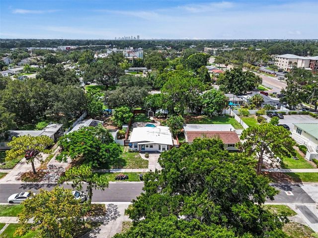 860 86TH AVENUE N, St Petersburg, FL 33702