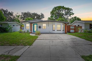 860 86TH AVENUE N, St Petersburg, FL 33702