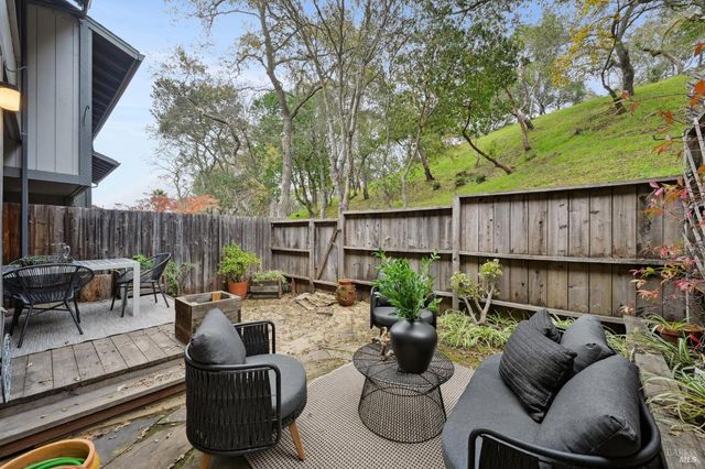 405 Sylvia Way, San Rafael, CA 94903