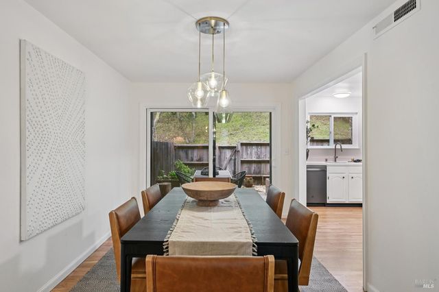 405 Sylvia Way, San Rafael, CA 94903