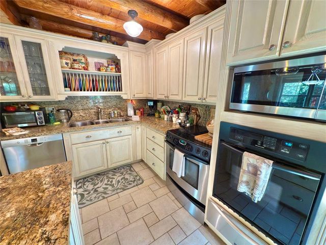 10813 S Peggy Lou Drive, Oklahoma City, OK 73165