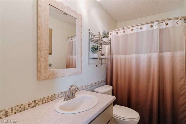 22156 Meadowsouth Court, Strongsville, OH 44149