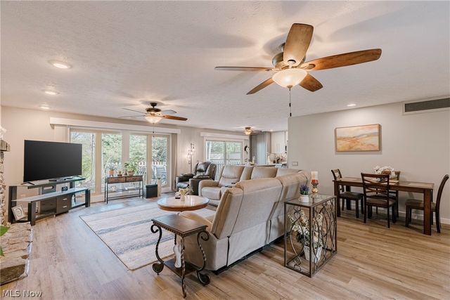 22156 Meadowsouth Court, Strongsville, OH 44149