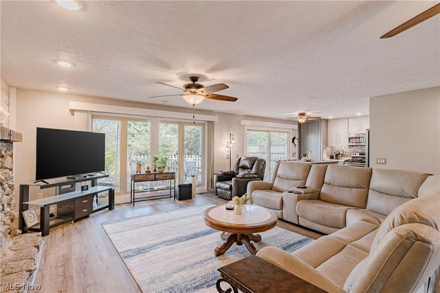 22156 Meadowsouth Court, Strongsville, OH 44149