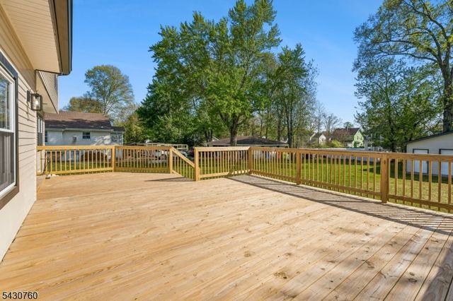 72 E Cedar St, Livingston Twp., NJ 07039