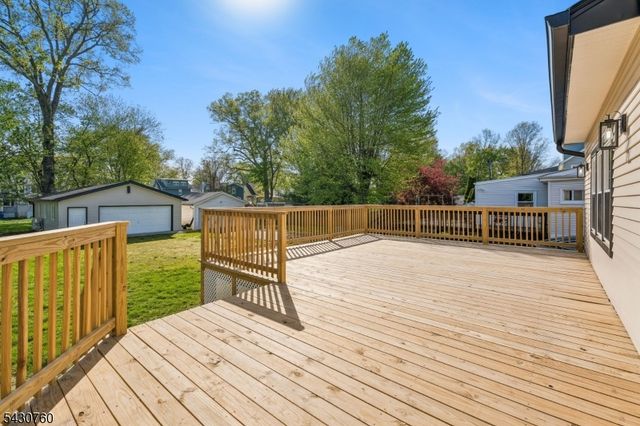 72 E Cedar St, Livingston Twp., NJ 07039