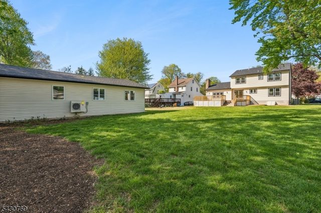 72 E Cedar St, Livingston Twp., NJ 07039