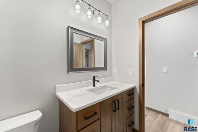 1320 N Titan Ave, Tea, SD 57064