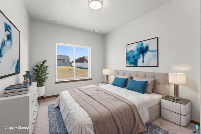 1320 N Titan Ave, Tea, SD 57064