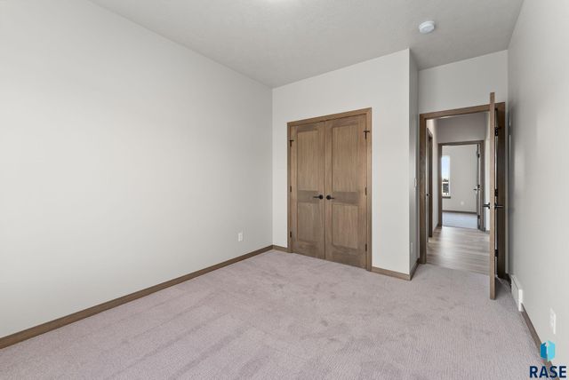 1320 N Titan Ave, Tea, SD 57064