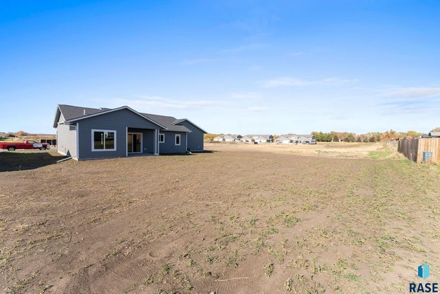 1320 N Titan Ave, Tea, SD 57064