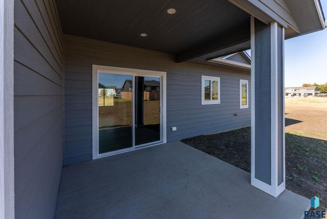 1320 N Titan Ave, Tea, SD 57064