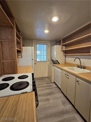 1452 Dorothy Avenue 2, Las Vegas, NV 89119