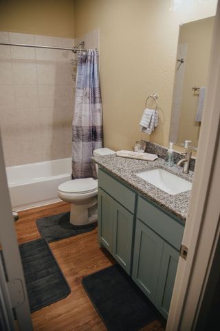 1041 Hillburn Drive, West Tawakoni, TX 75474
