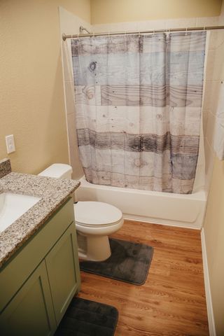 1041 Hillburn Drive, West Tawakoni, TX 75474